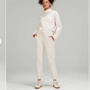 Lululemon Ribbed High-Rise Jogger 7/8 Length 8